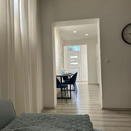 Apartament Eva *
